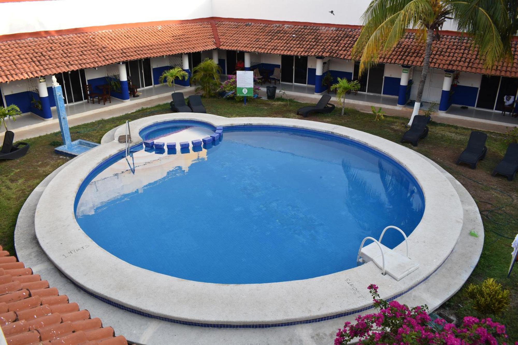 Hotel Plaza Almendros, Isla Mujeres Bagian luar foto