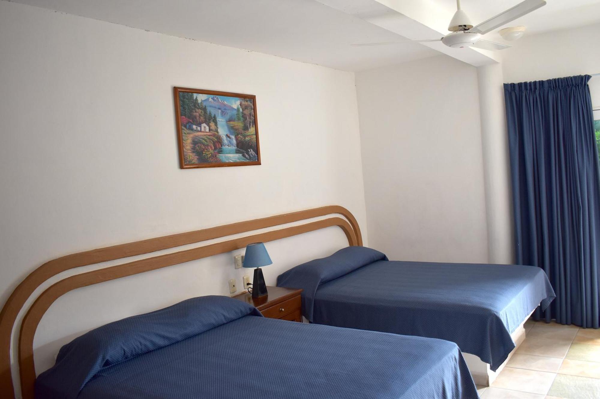 Hotel Plaza Almendros, Isla Mujeres Bagian luar foto