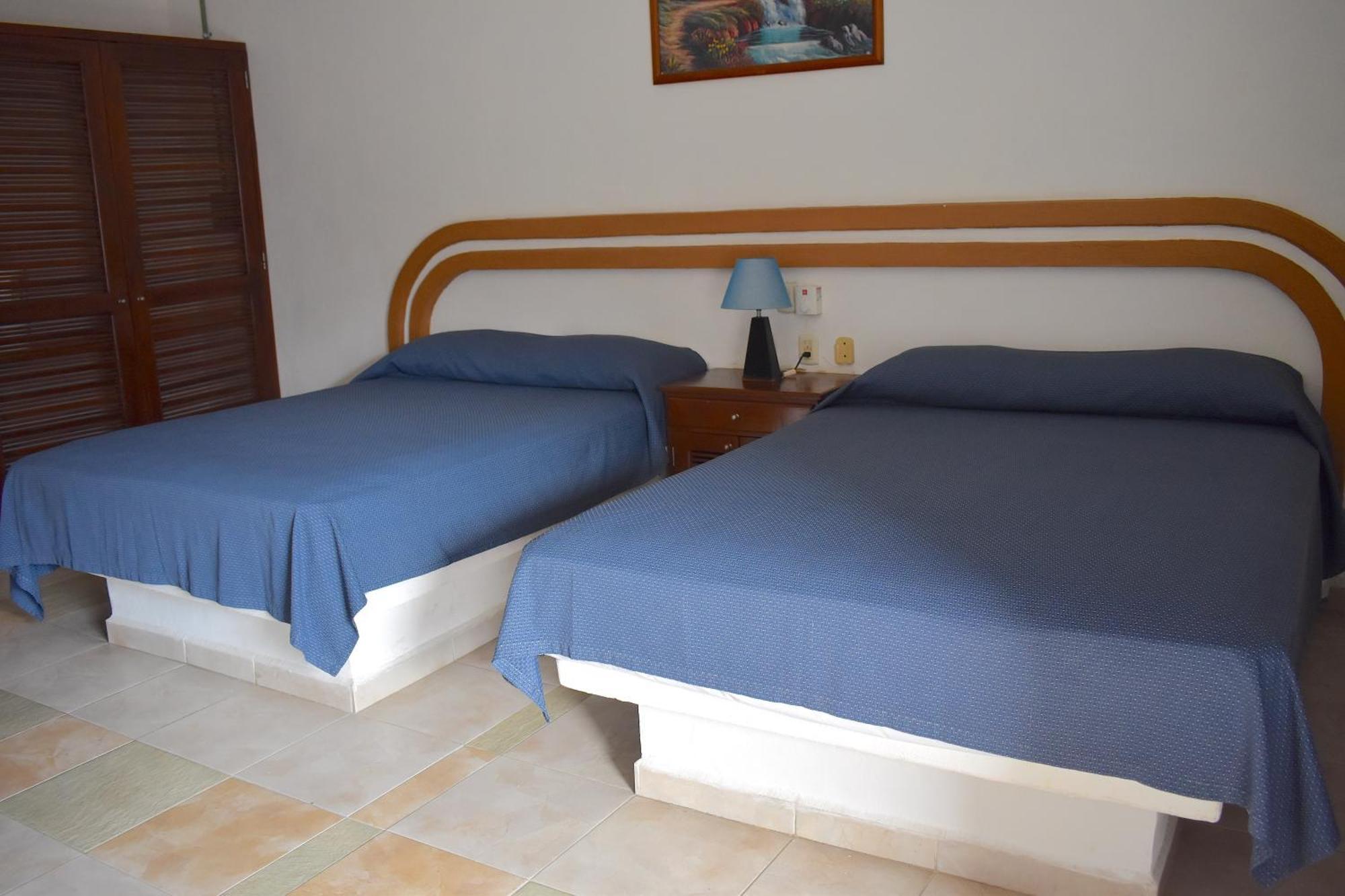 Hotel Plaza Almendros, Isla Mujeres Bagian luar foto