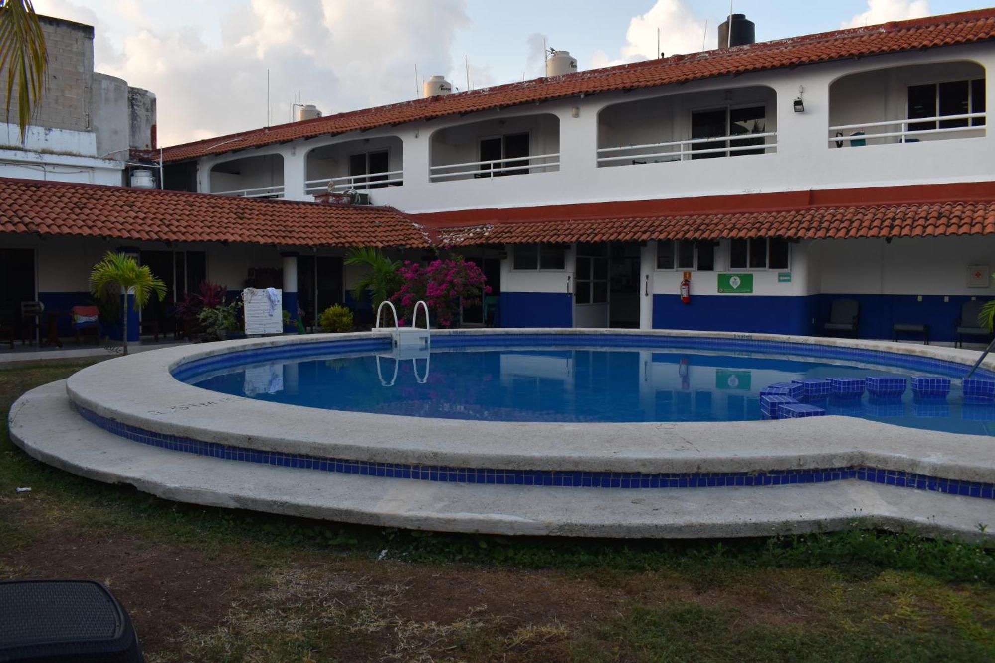 Hotel Plaza Almendros, Isla Mujeres Bagian luar foto