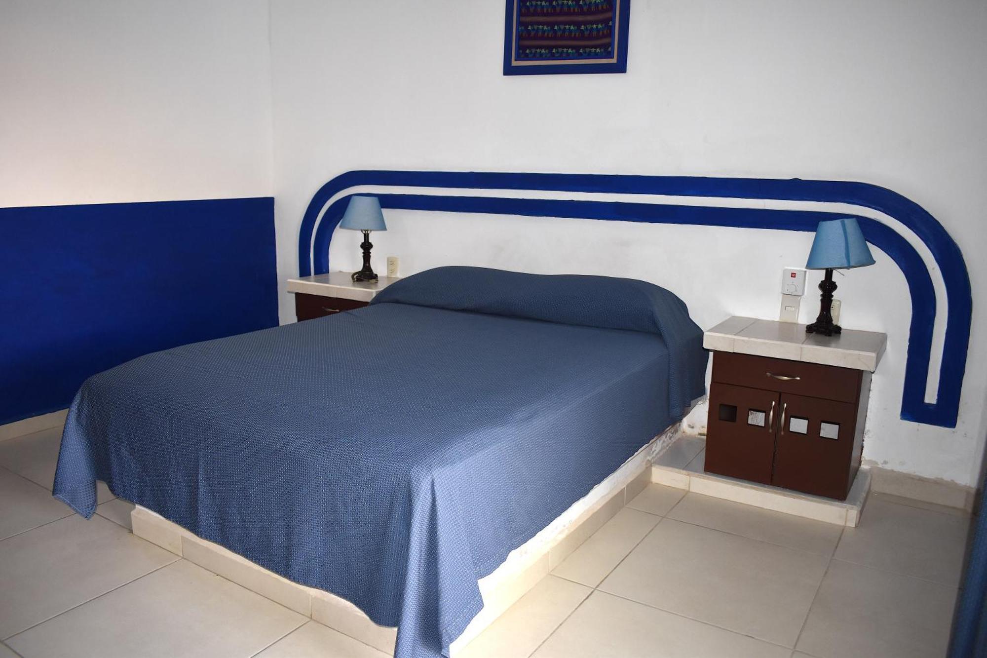 Hotel Plaza Almendros, Isla Mujeres Bagian luar foto